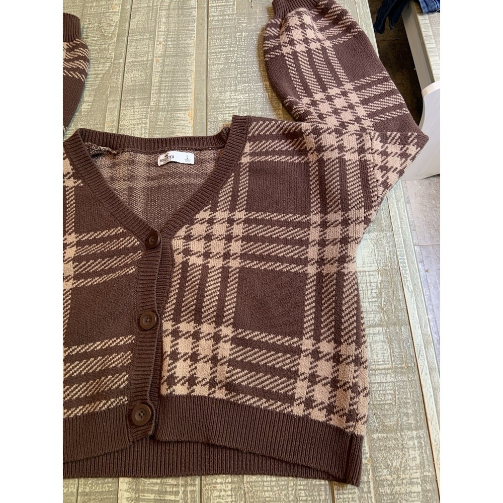 Hollister Brown Plaid Cropped Cardigan Sweater Large V-Neck Button Up Women's - Picture 3 of 7